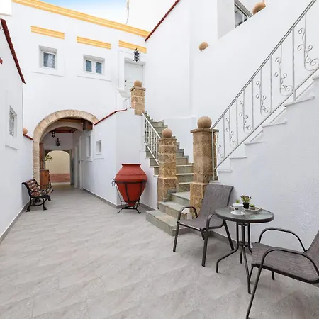 Casa Tradizionale Pensión Rhodes City